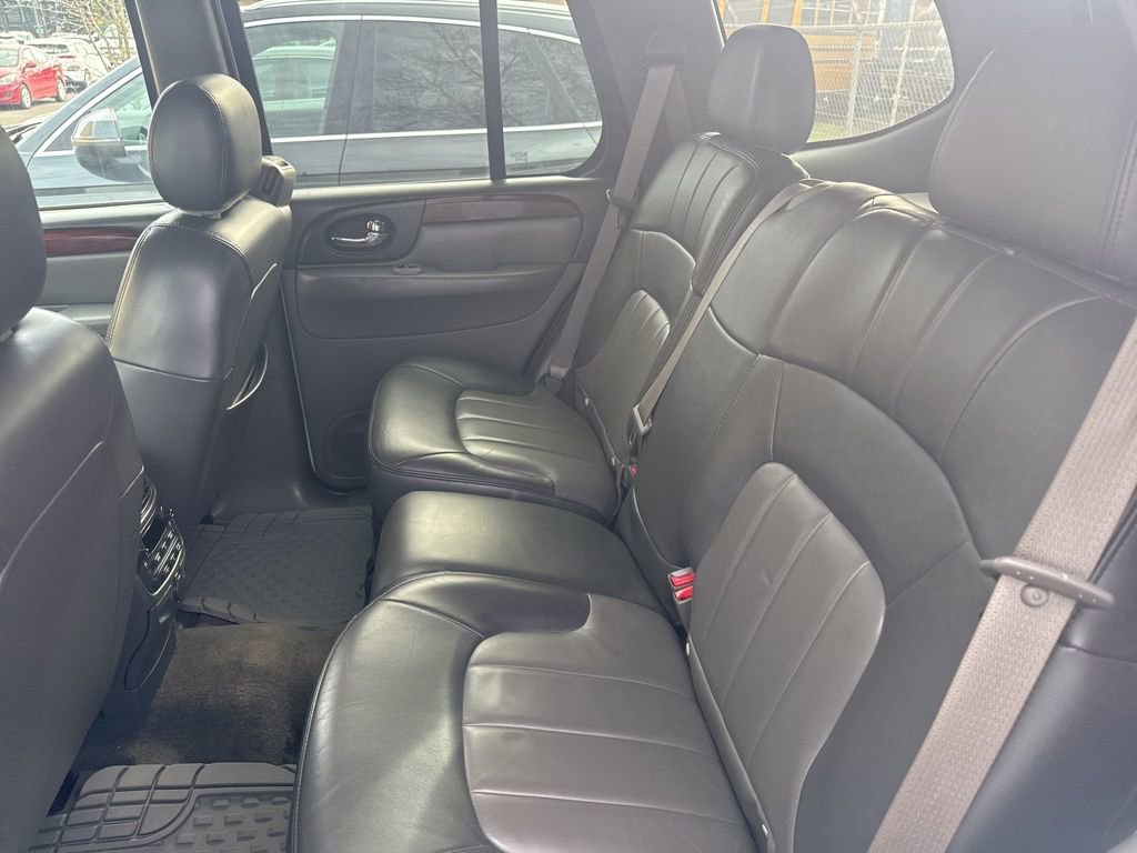Used 2004 GMC Envoy SLT w/ Preferred Equipment Group image 8