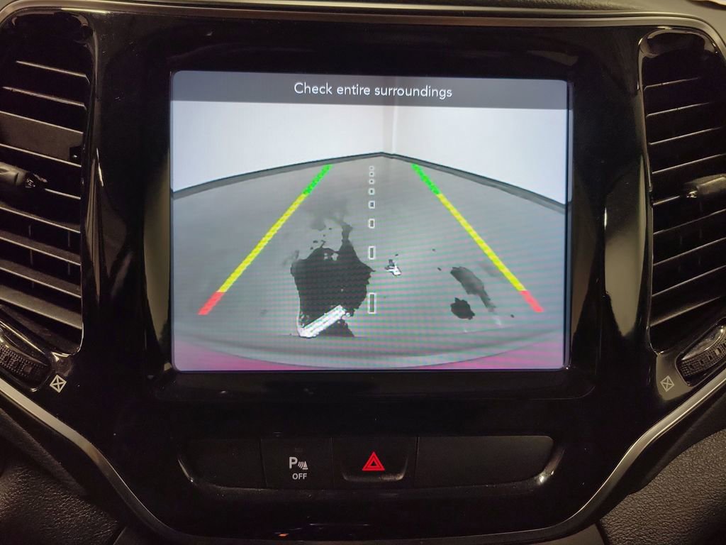 Used 2020 Jeep Cherokee Limited image 20