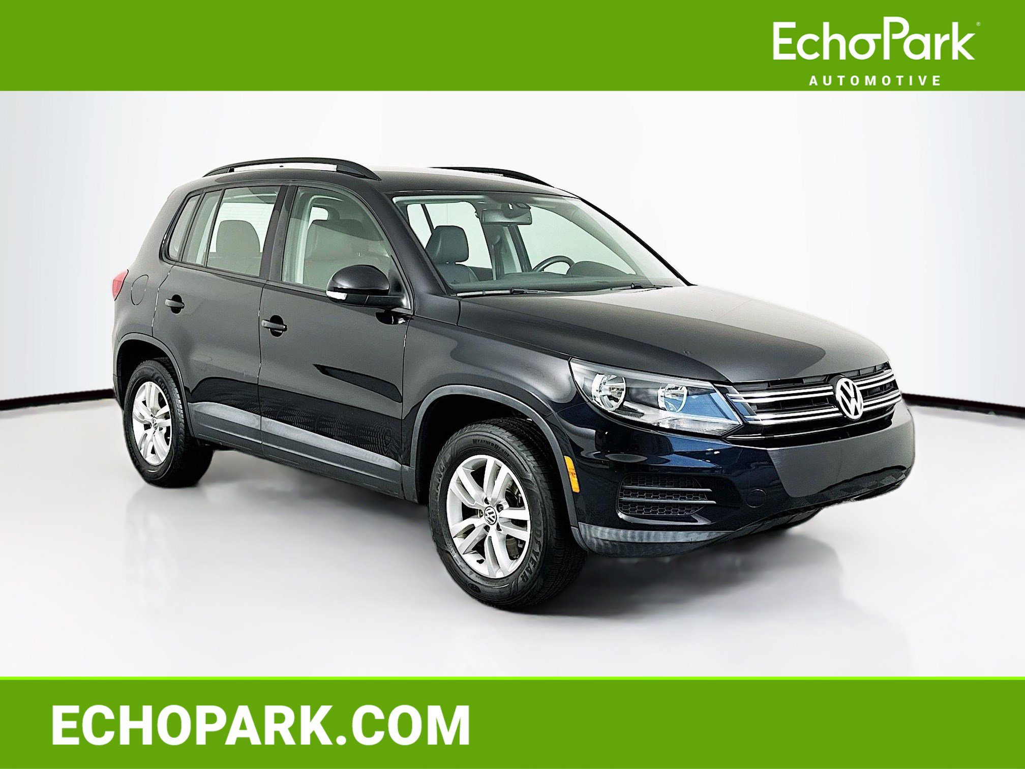 Used 2017 Volkswagen Tiguan S image 1