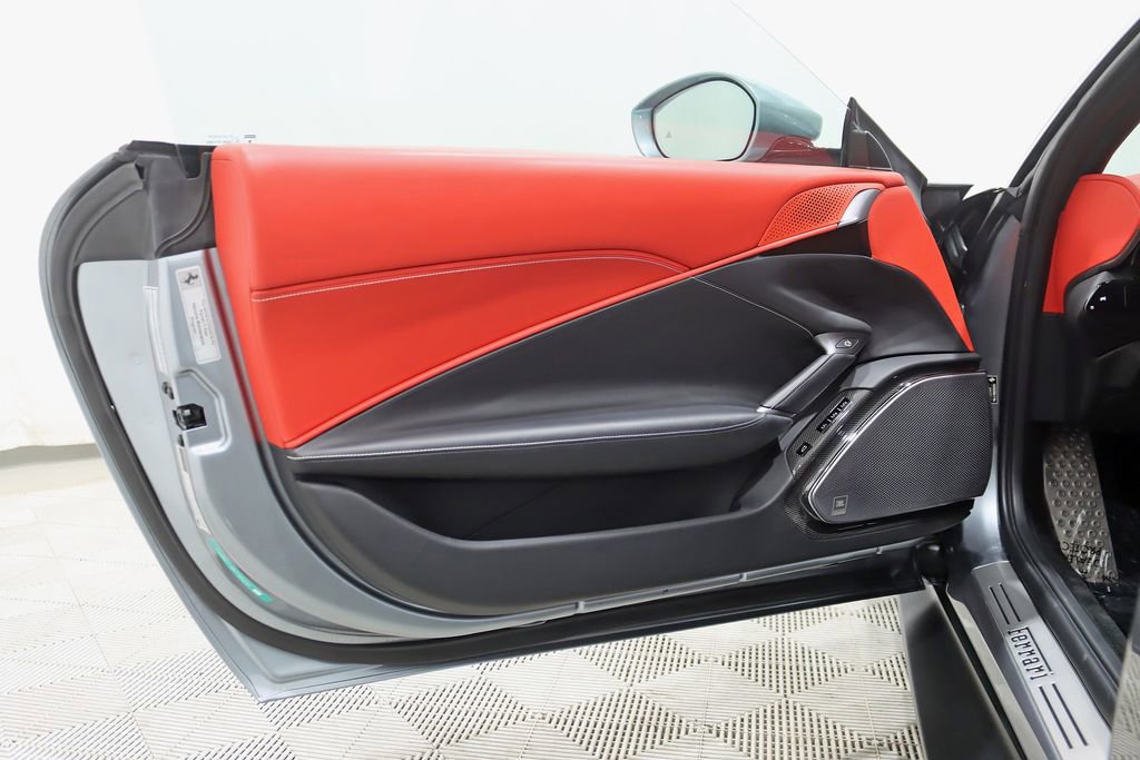 Used 2022 Ferrari Roma RWD image 43