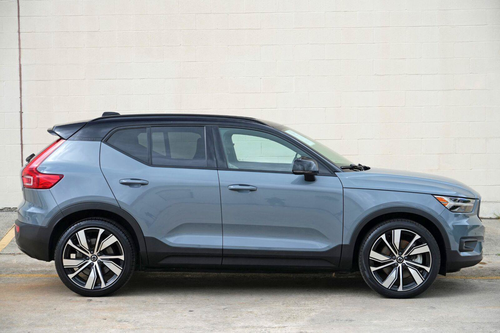 Used 2021 Volvo XC40 P8 Recharge w/ Advanced Package AWD/4WD image 52