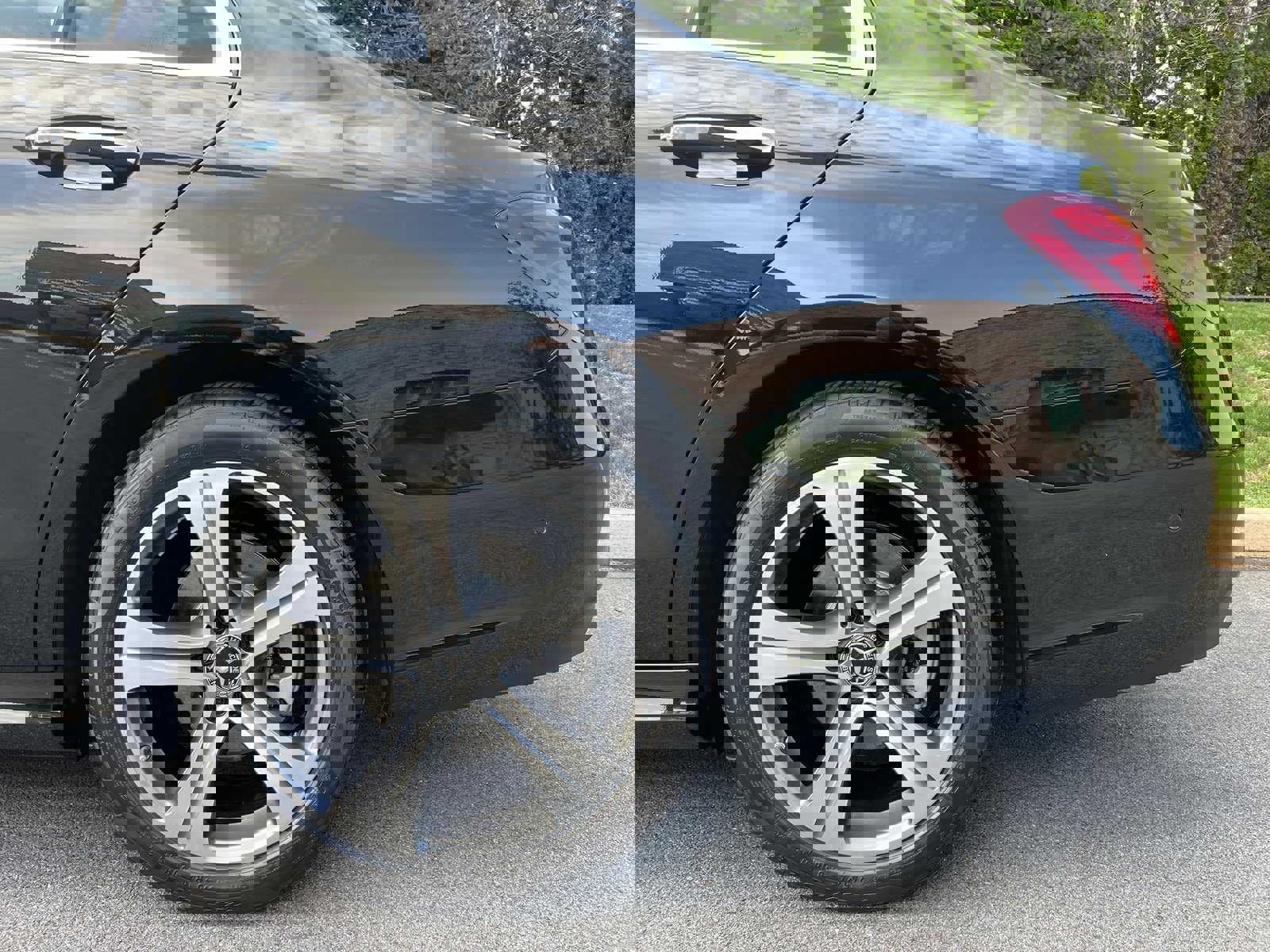 Used 2019 Mercedes-Benz E 300 4MATIC image 87