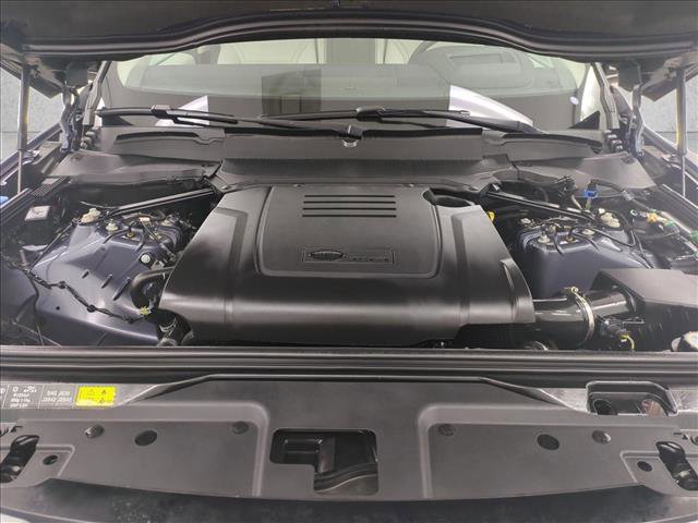 Certified 2025 Land Rover Discovery S AWD/4WD image 17