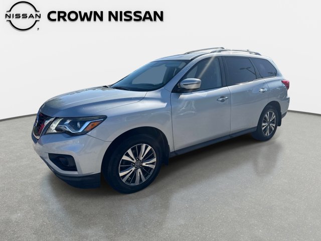 Used 2019 Nissan Pathfinder S image 2