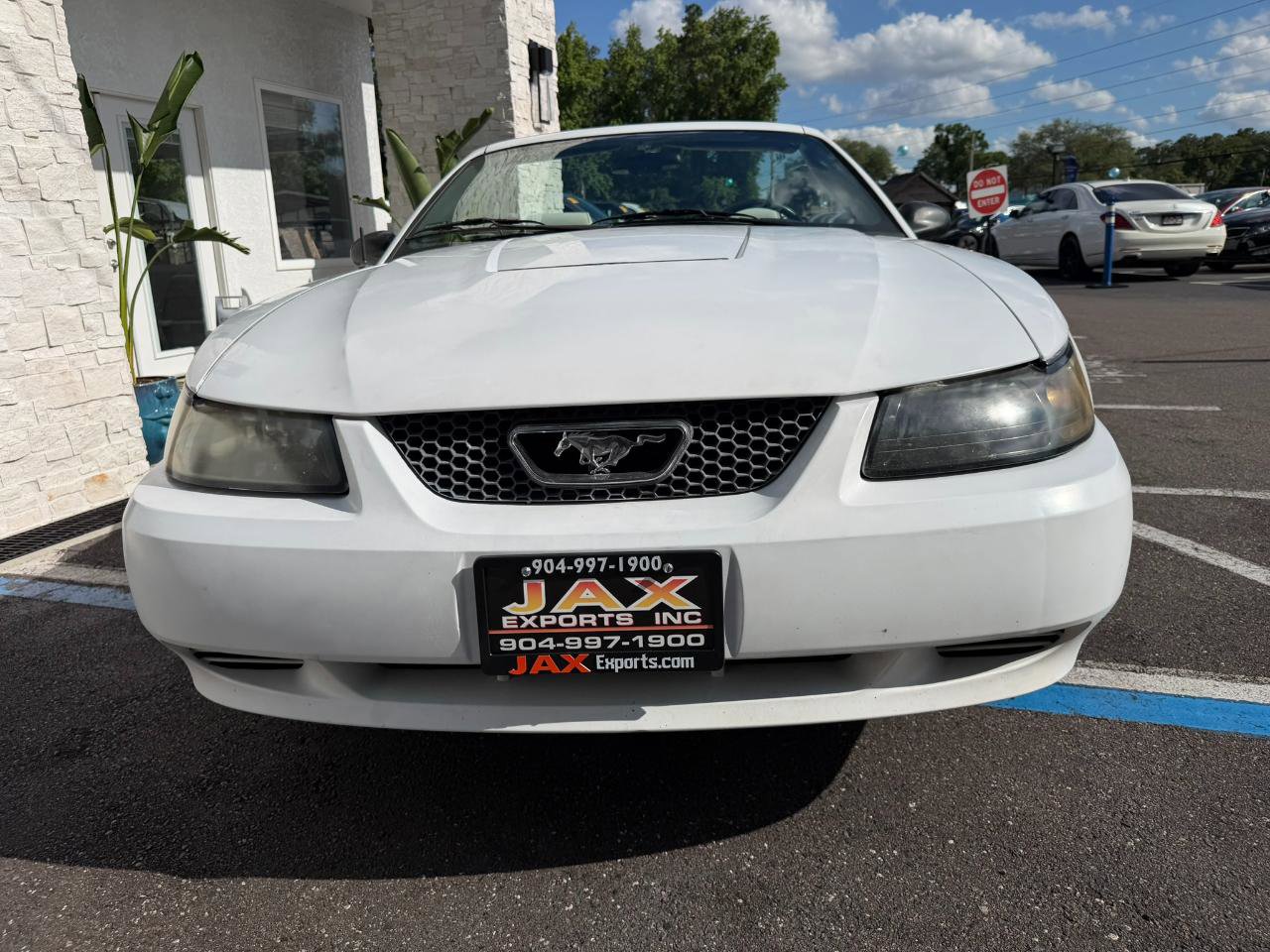 Used 2004 Ford Mustang Convertible RWD image 4