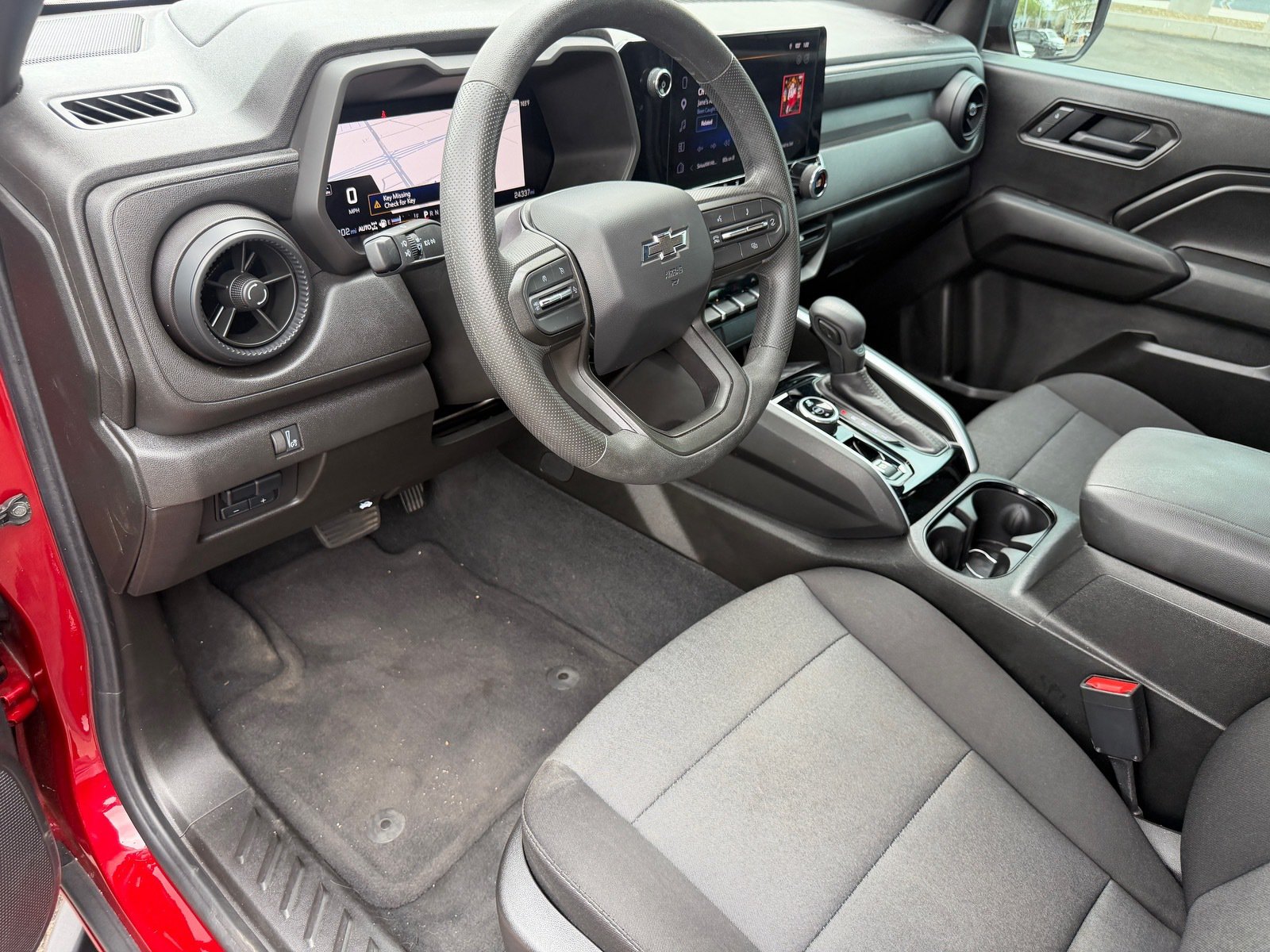 Used 2025 Chevrolet Colorado Trail Boss AWD/4WD image 15