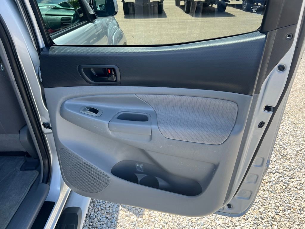 Used 2006 Toyota Tacoma PreRunner image 15