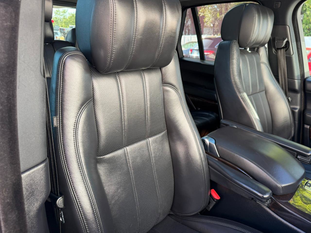 Used 2016 Land Rover Range Rover HSE image 46