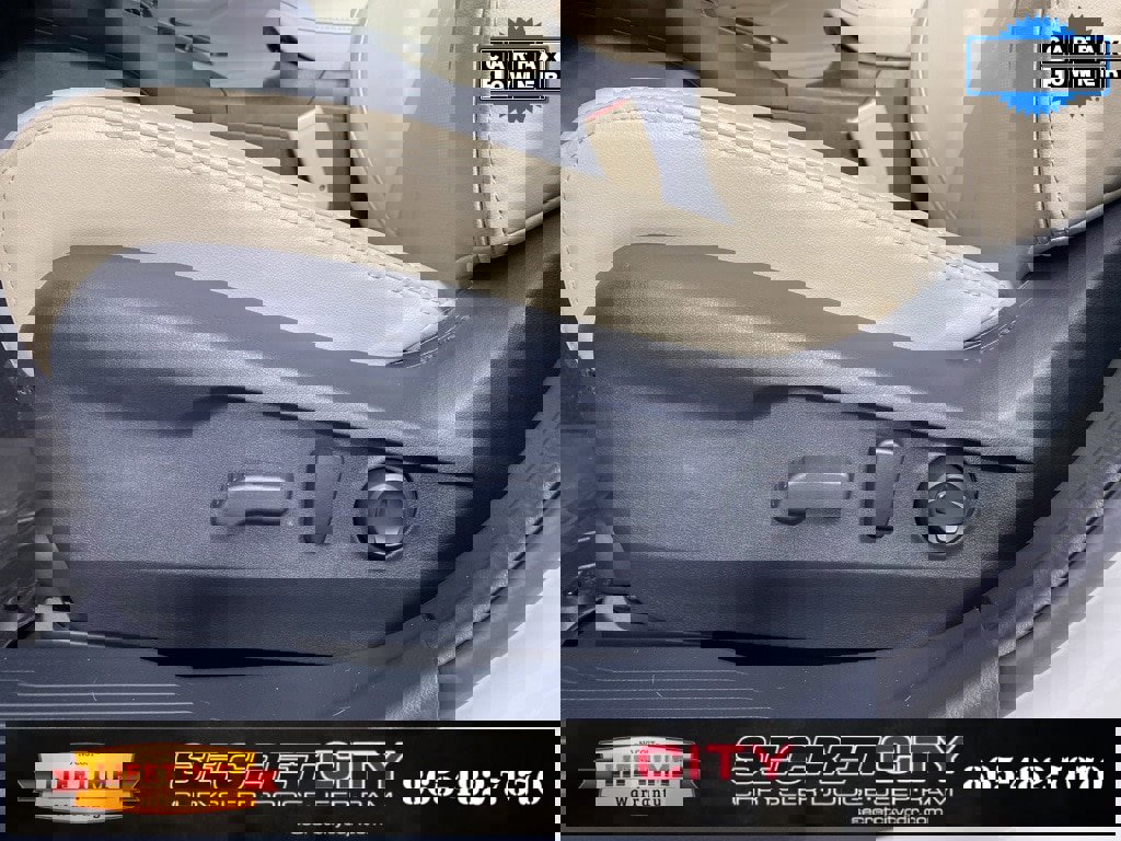 Used 2025 Subaru Legacy Limited w/ Popular Package #3 image 13