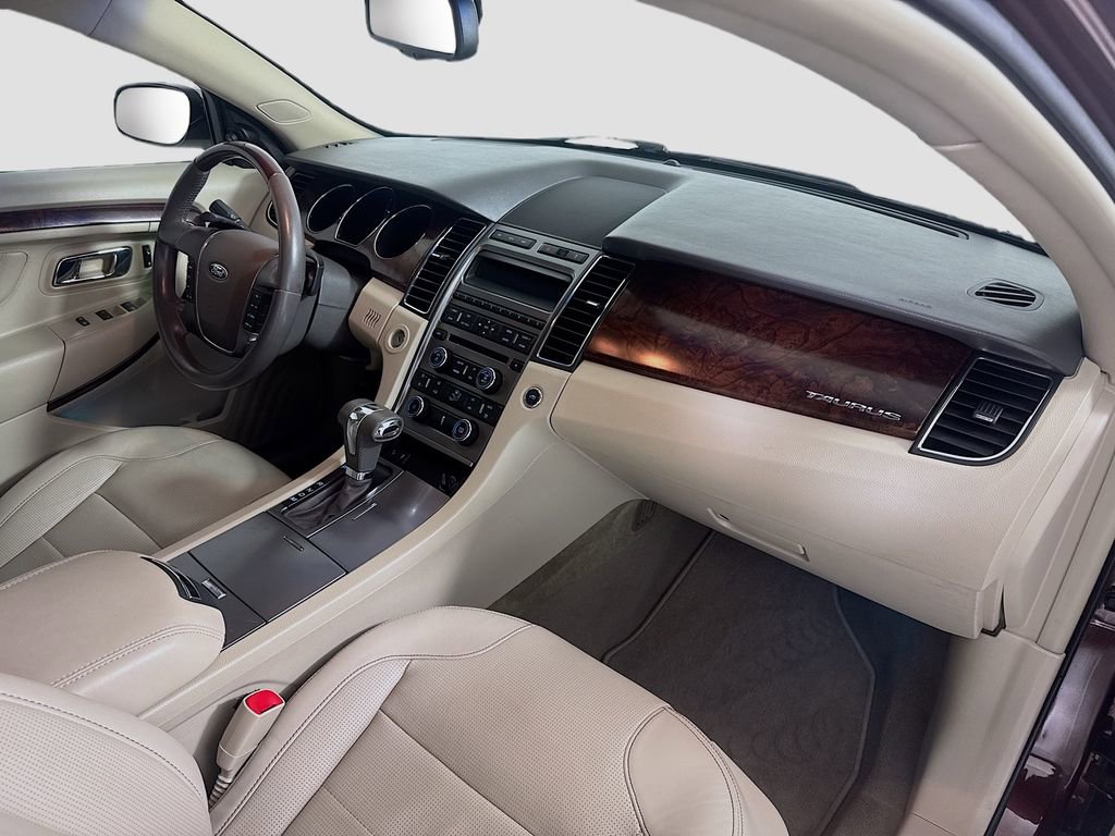 Used 2010 Ford Taurus Limited image 27