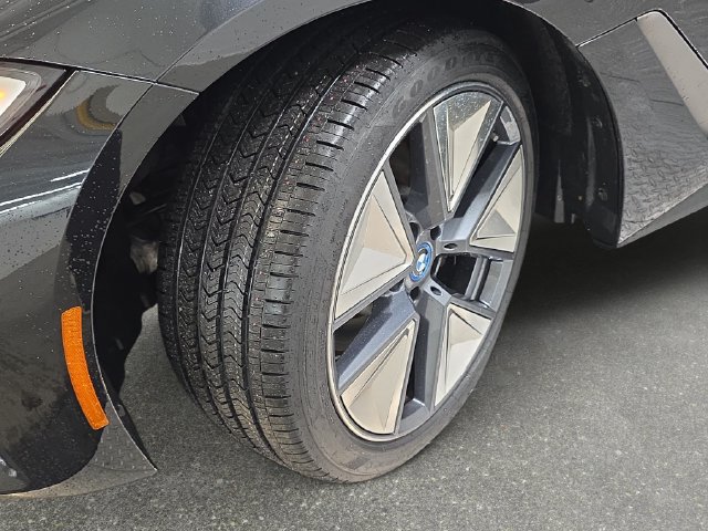 Certified 2024 BMW i4 eDrive40 w/ Premium Package RWD image 27