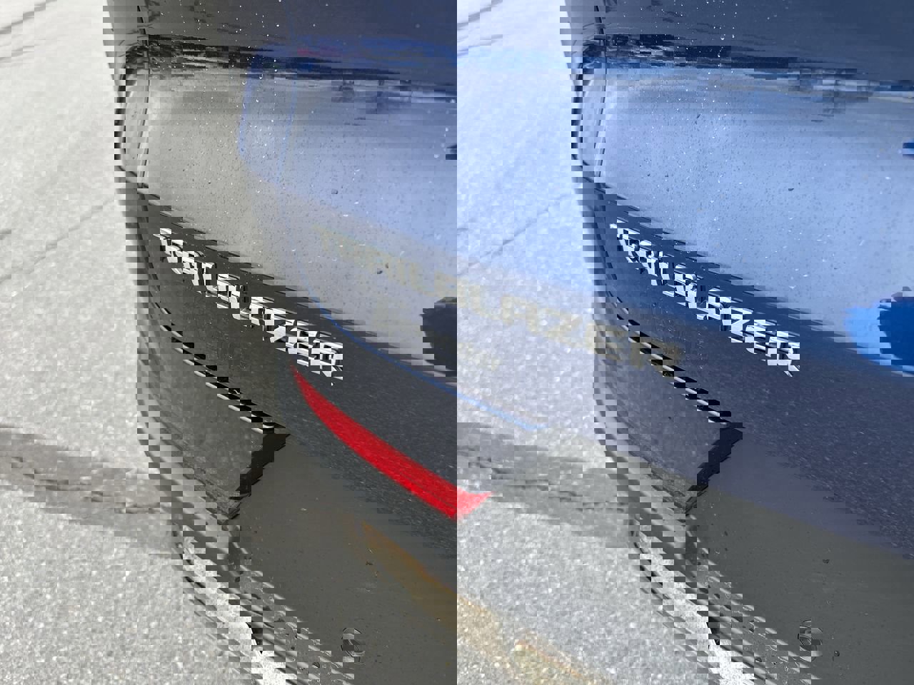 Used 2023 Chevrolet TrailBlazer ACTIV w/ Sun and Liftgate Package image 11