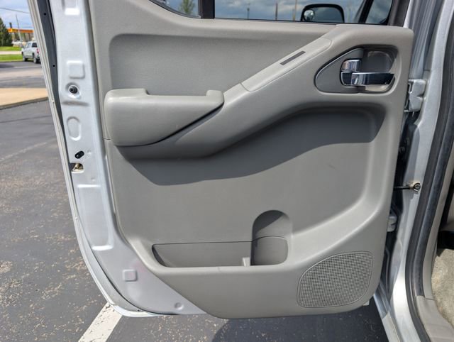 Used 2016 Nissan Frontier SV w/ SV Value Truck Package image 14