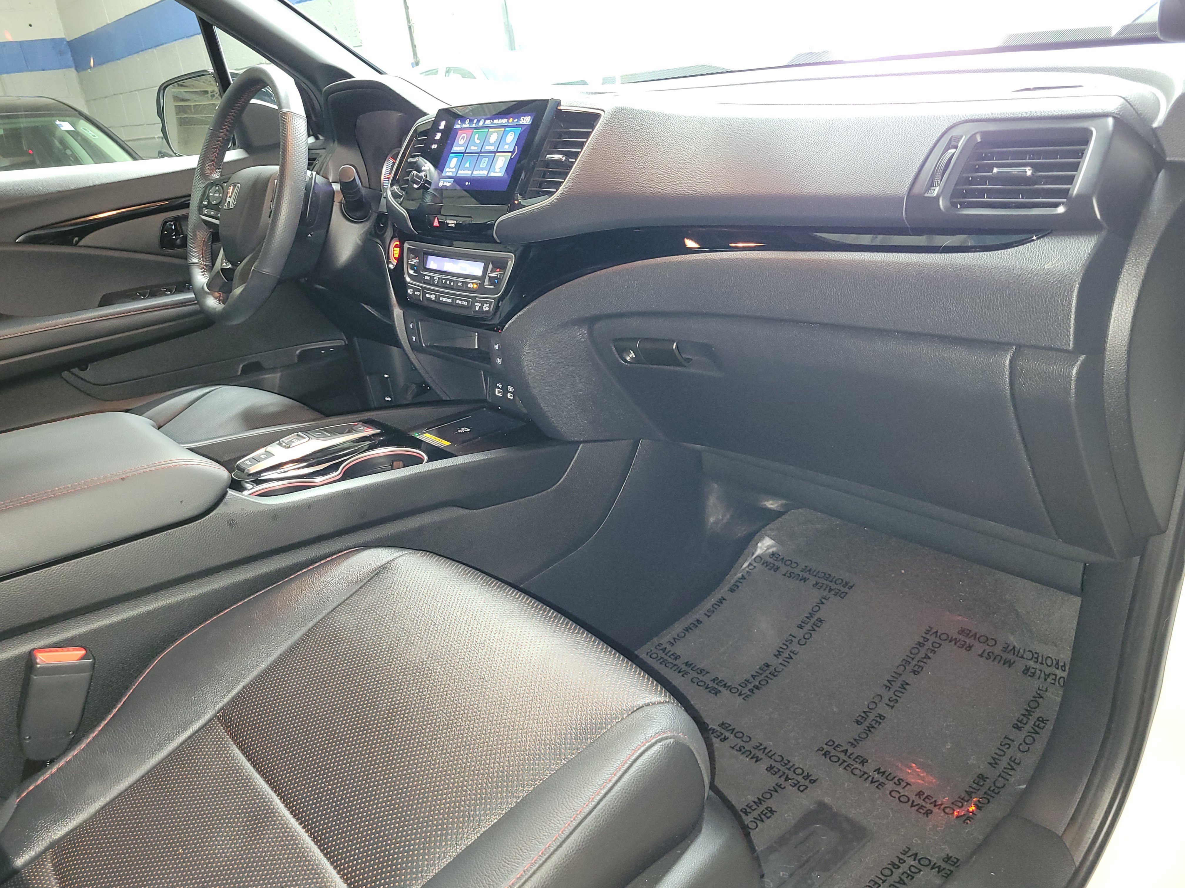 Certified 2025 Honda Passport Black Edition image 12