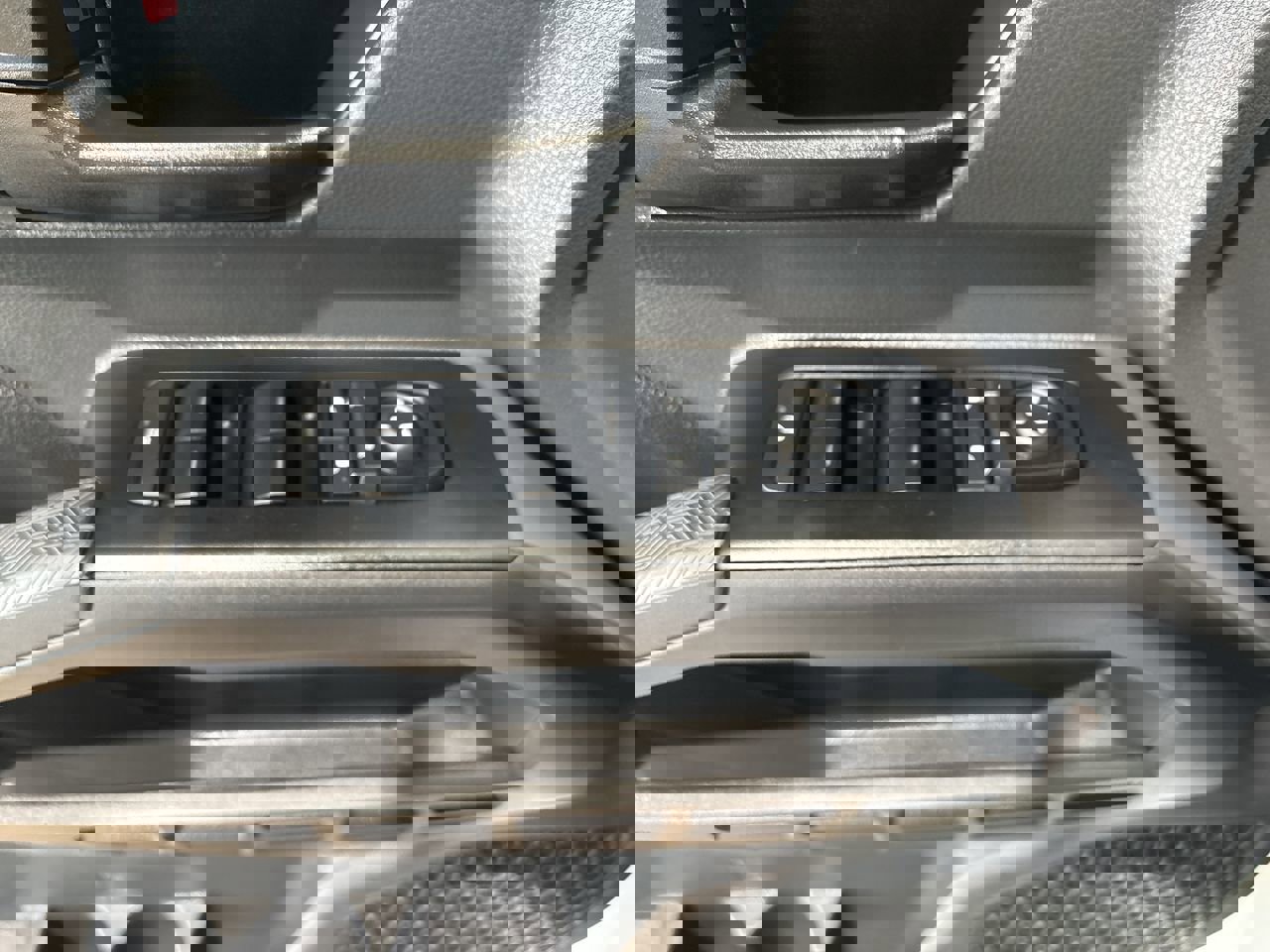 Certified 2025 Toyota Tacoma SR5 image 13