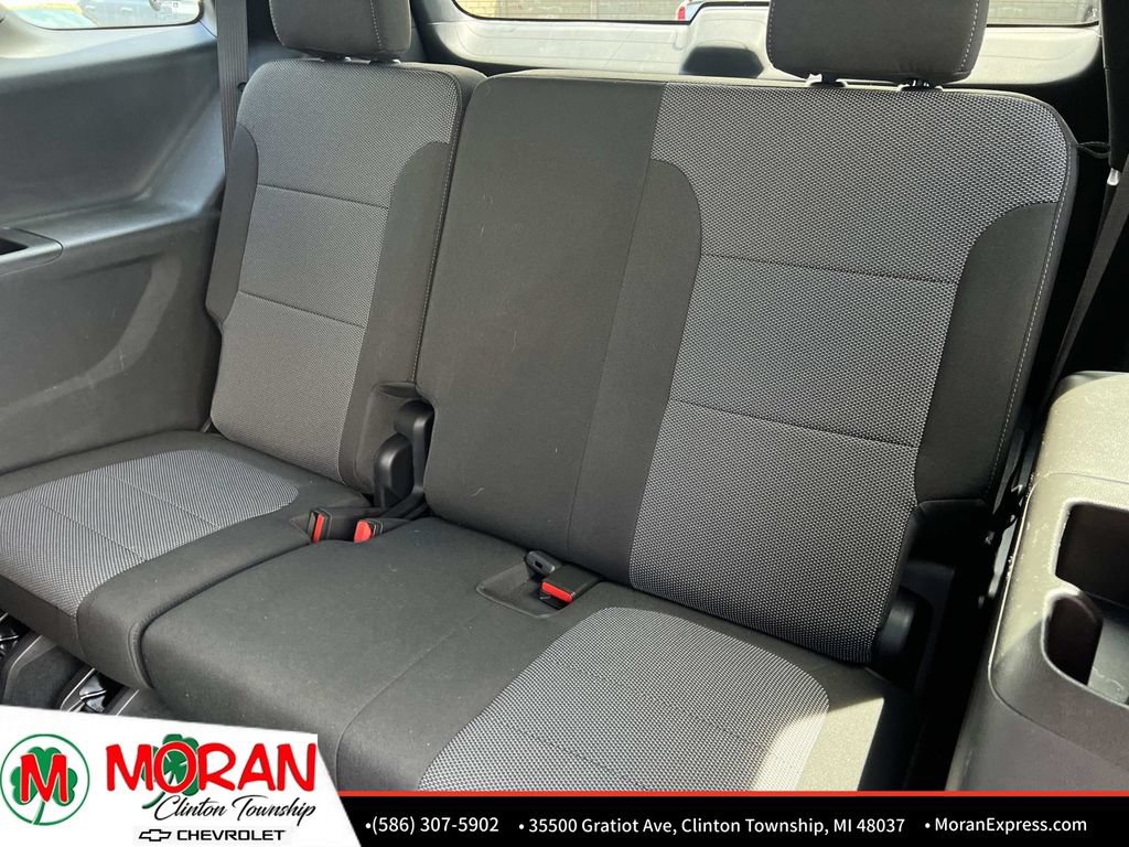 Certified 2023 Chevrolet Traverse LT FWD image 16