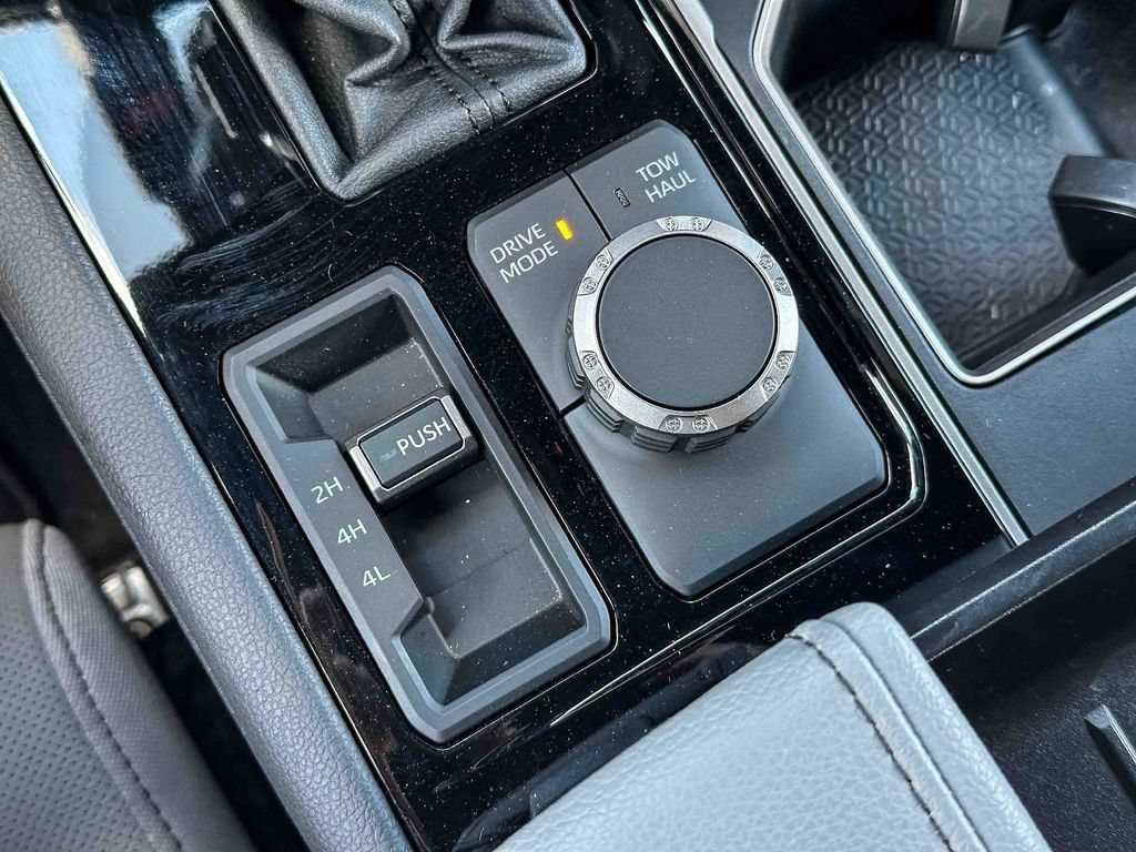 Certified 2026 Toyota Tundra Limited AWD/4WD image 34