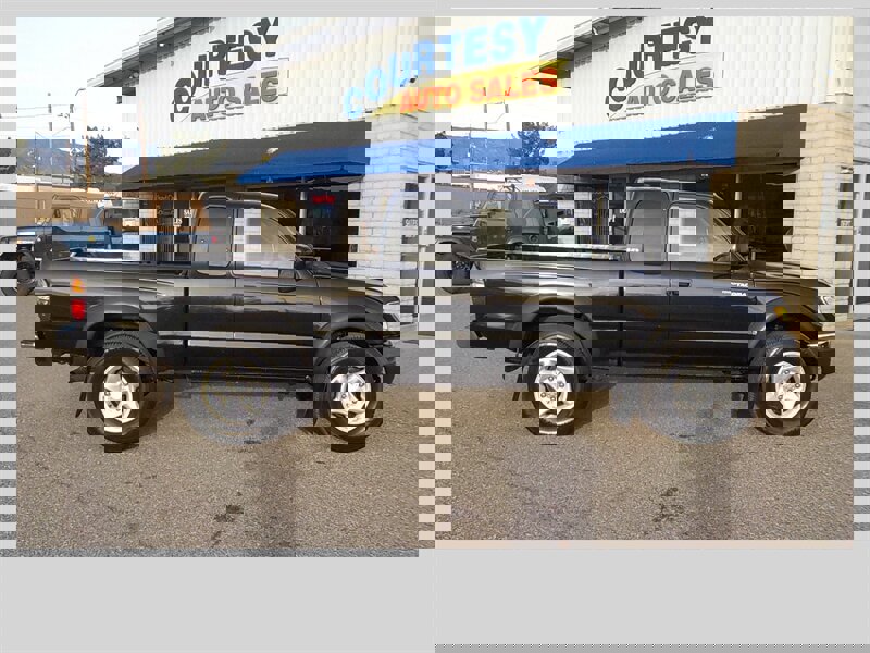 Used 2003 Toyota Tacoma 4x4 Xtracab V6 image 11