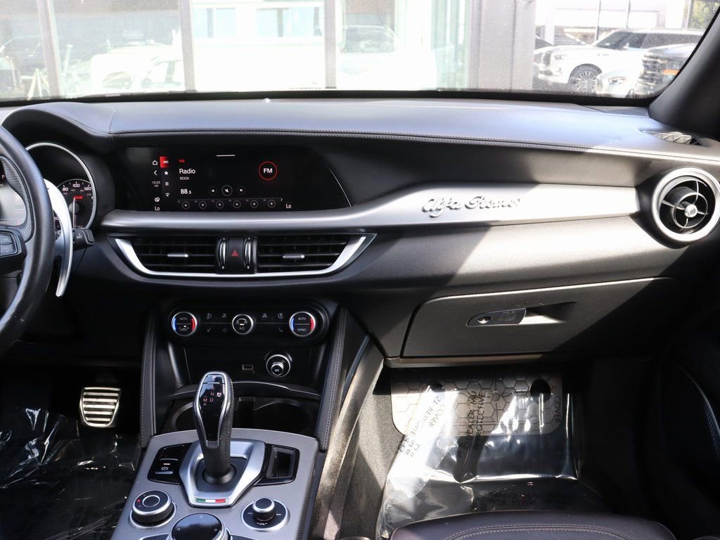 Used 2023 Alfa Romeo Stelvio Veloce image 26