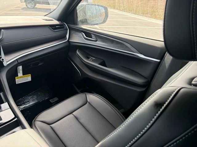 New 2026 Jeep Grand Cherokee Limited image 38