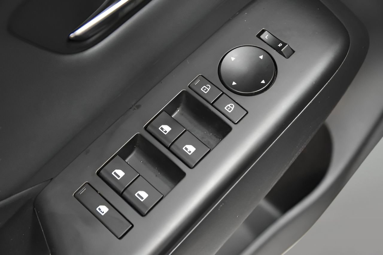 Used 2025 Hyundai Kona N Line S FWD image 17