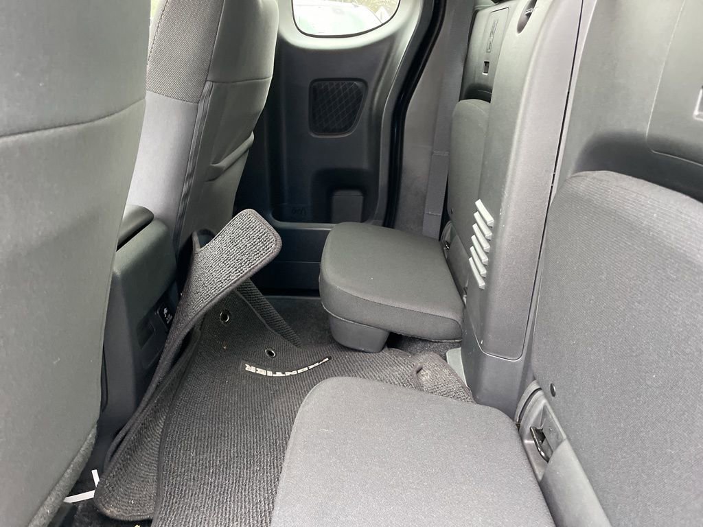 Used 2024 Nissan Frontier SV w/ SV Convenience Package image 25
