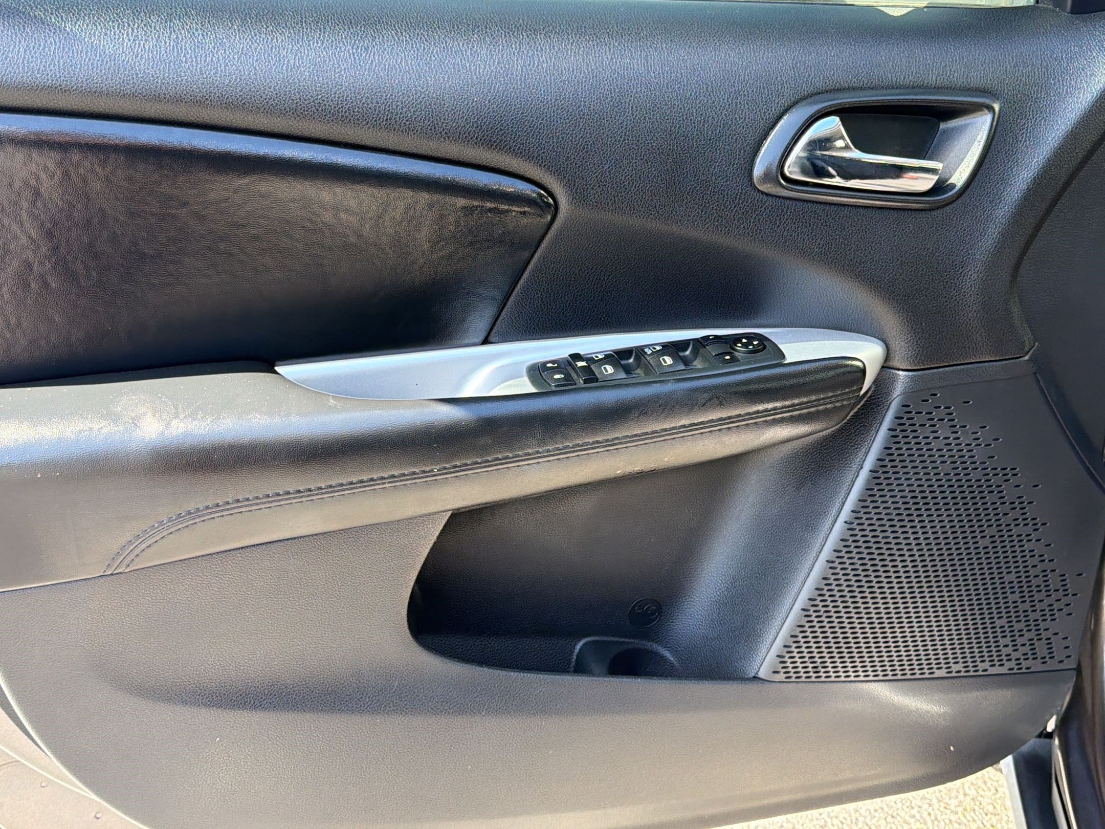 Used 2020 Dodge Journey SE w/ SE Popular Equipment Group FWD image 13