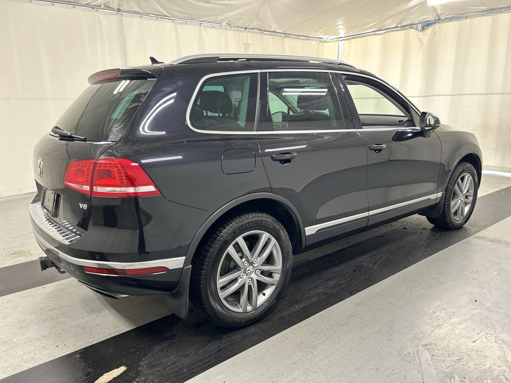 Used 2015 Volkswagen Touareg VR6 AWD/4WD image 2