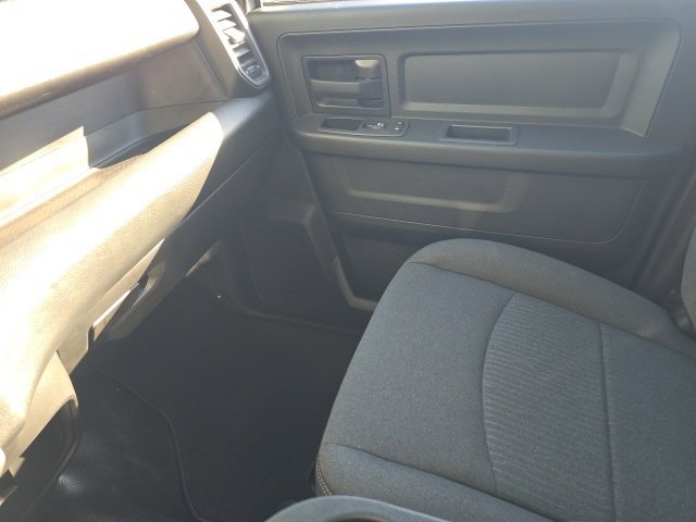 Used 2024 RAM 2500 Tradesman w/ Chrome Appearance Group image 25