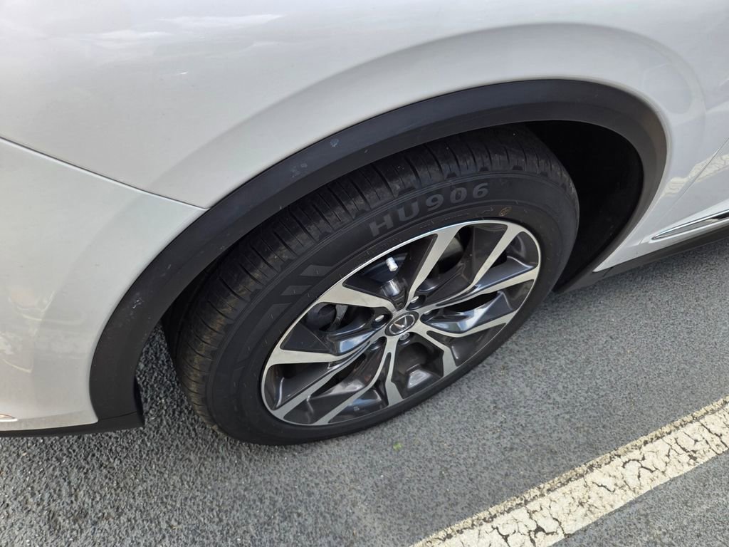 Used 2023 Acura MDX FWD w/ Technology Package image 5