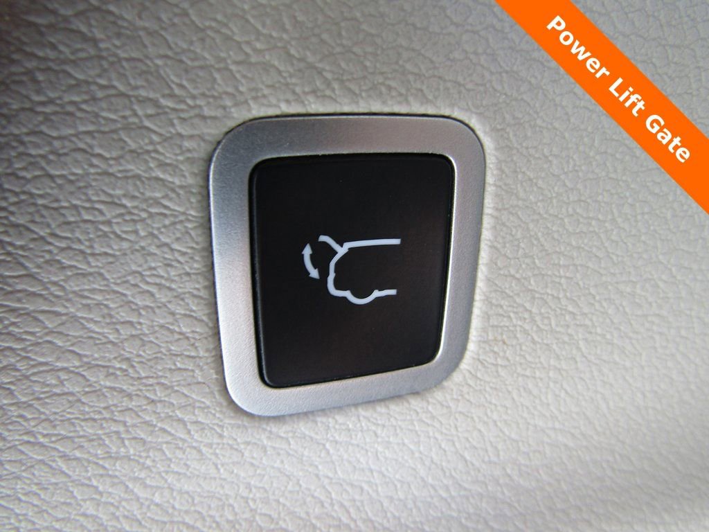 Used 2022 Chrysler Pacifica Touring-L image 19