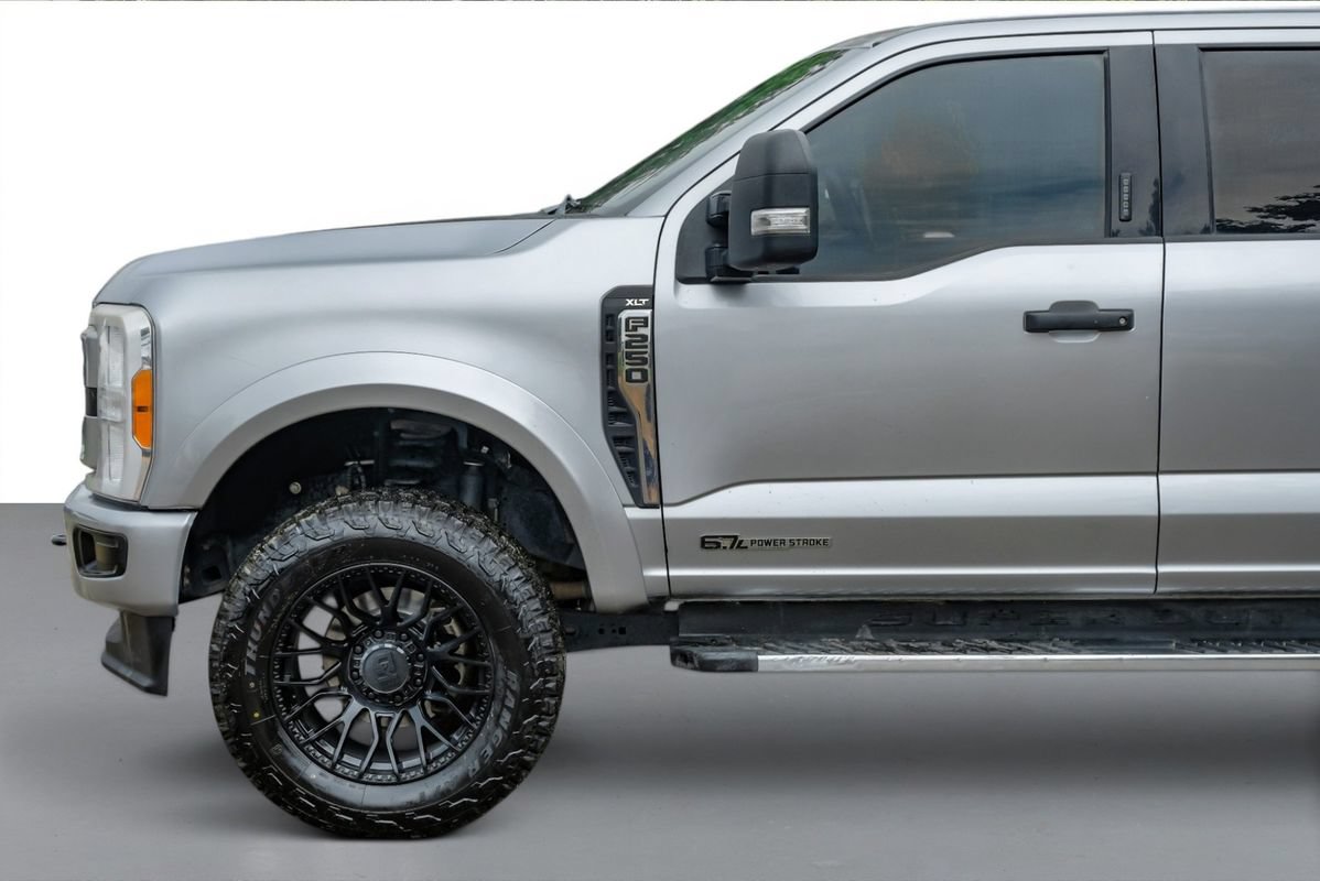 Used 2023 Ford F250 XLT AWD/4WD image 11