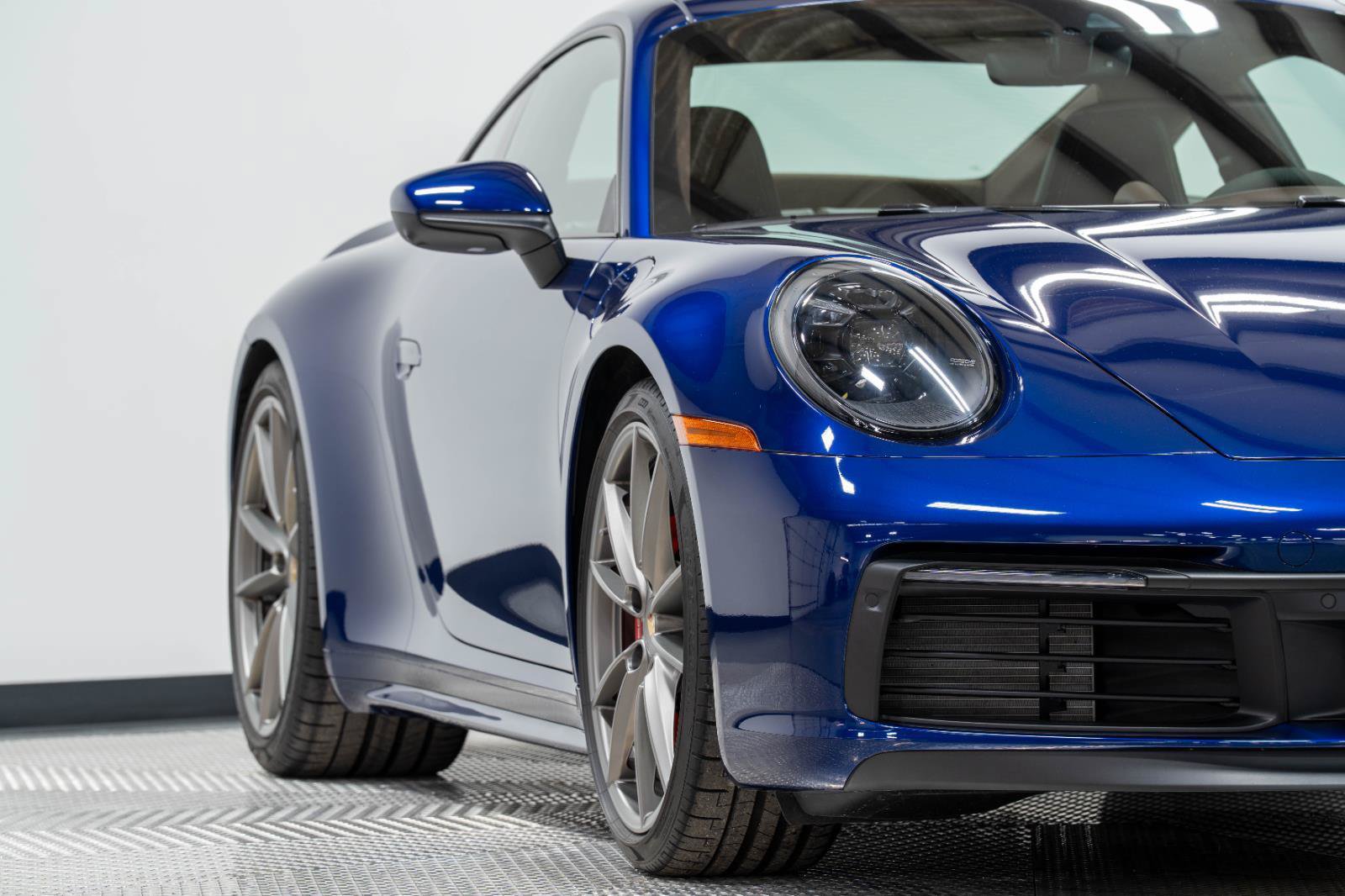 Used 2024 Porsche 911 Carrera 4S AWD/4WD image 3