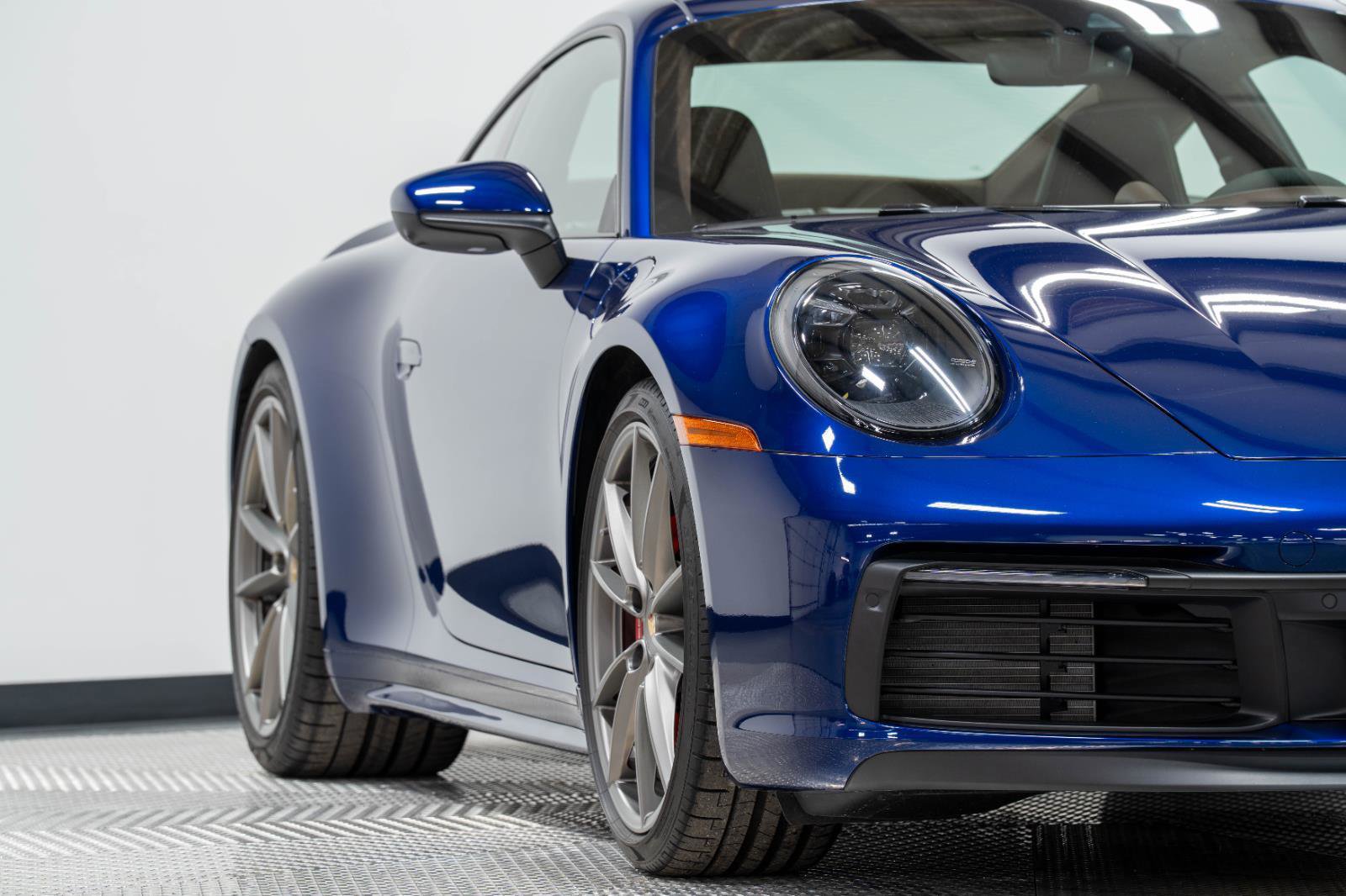 Used 2024 Porsche 911 Carrera 4S image 3