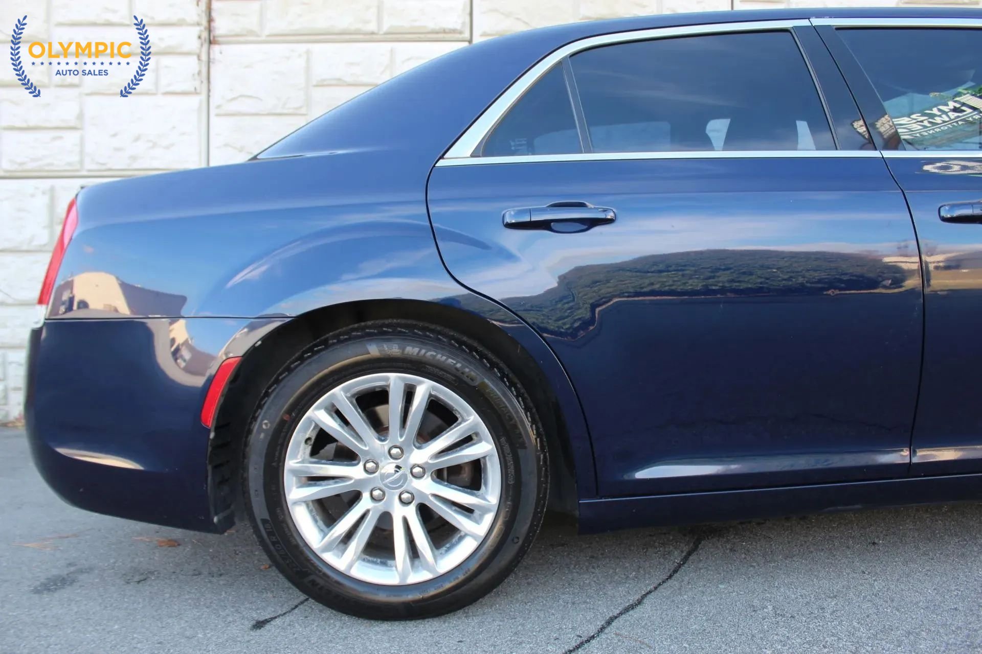 Used 2017 Chrysler 300 Limited image 13
