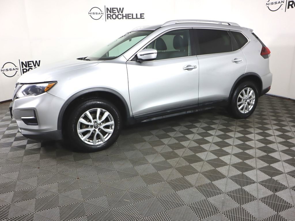 Used 2018 Nissan Rogue SV AWD/4WD image 4