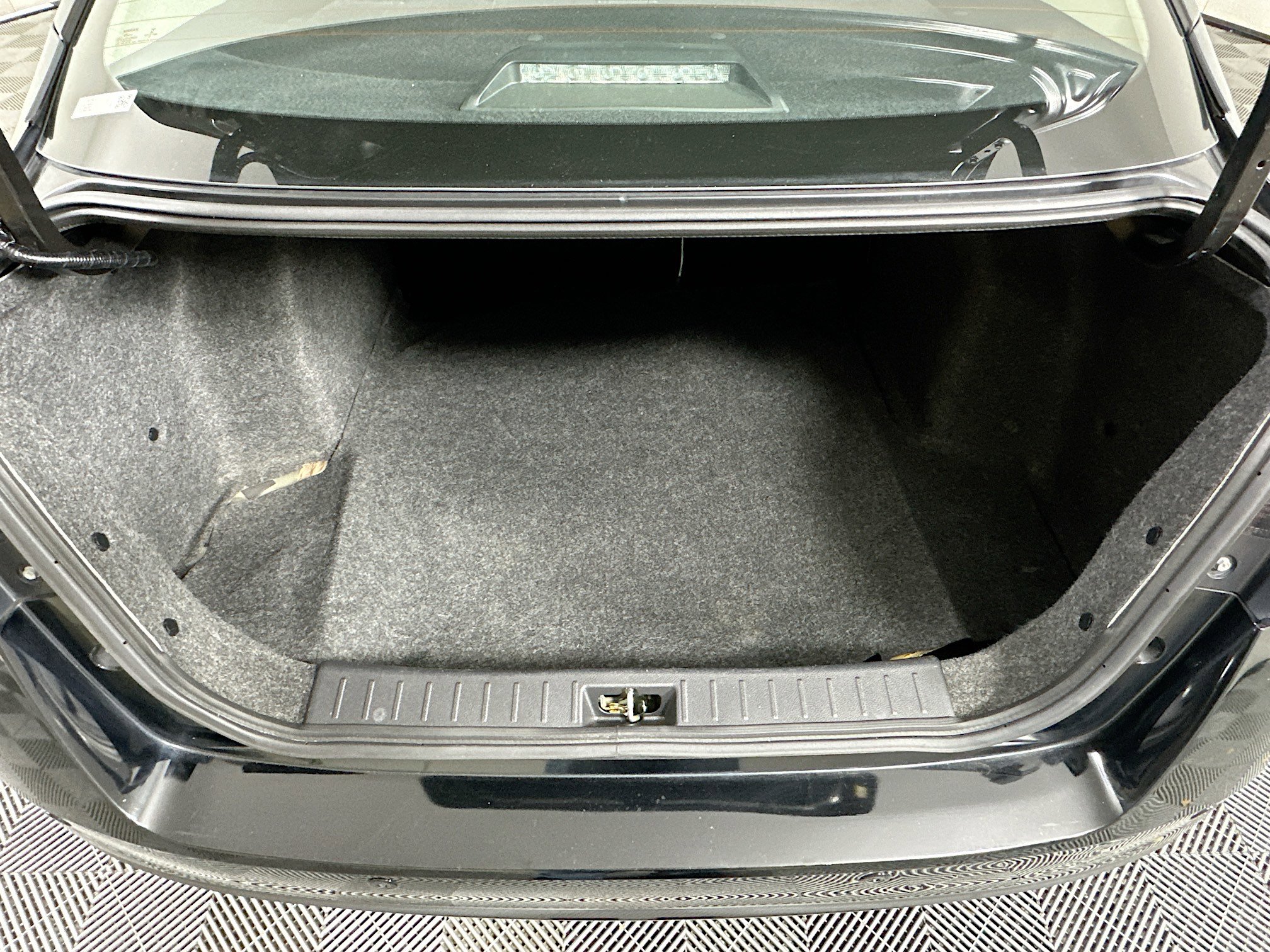 Used 2020 Nissan Versa S image 27