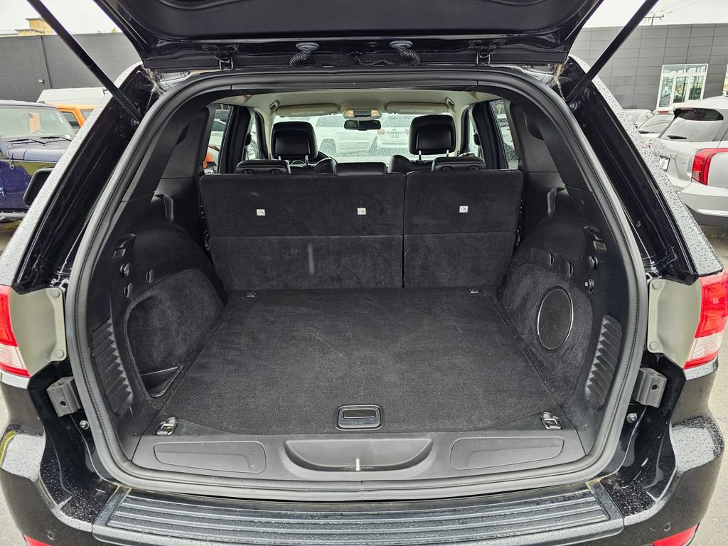 Used 2011 Jeep Grand Cherokee Laredo AWD/4WD image 16
