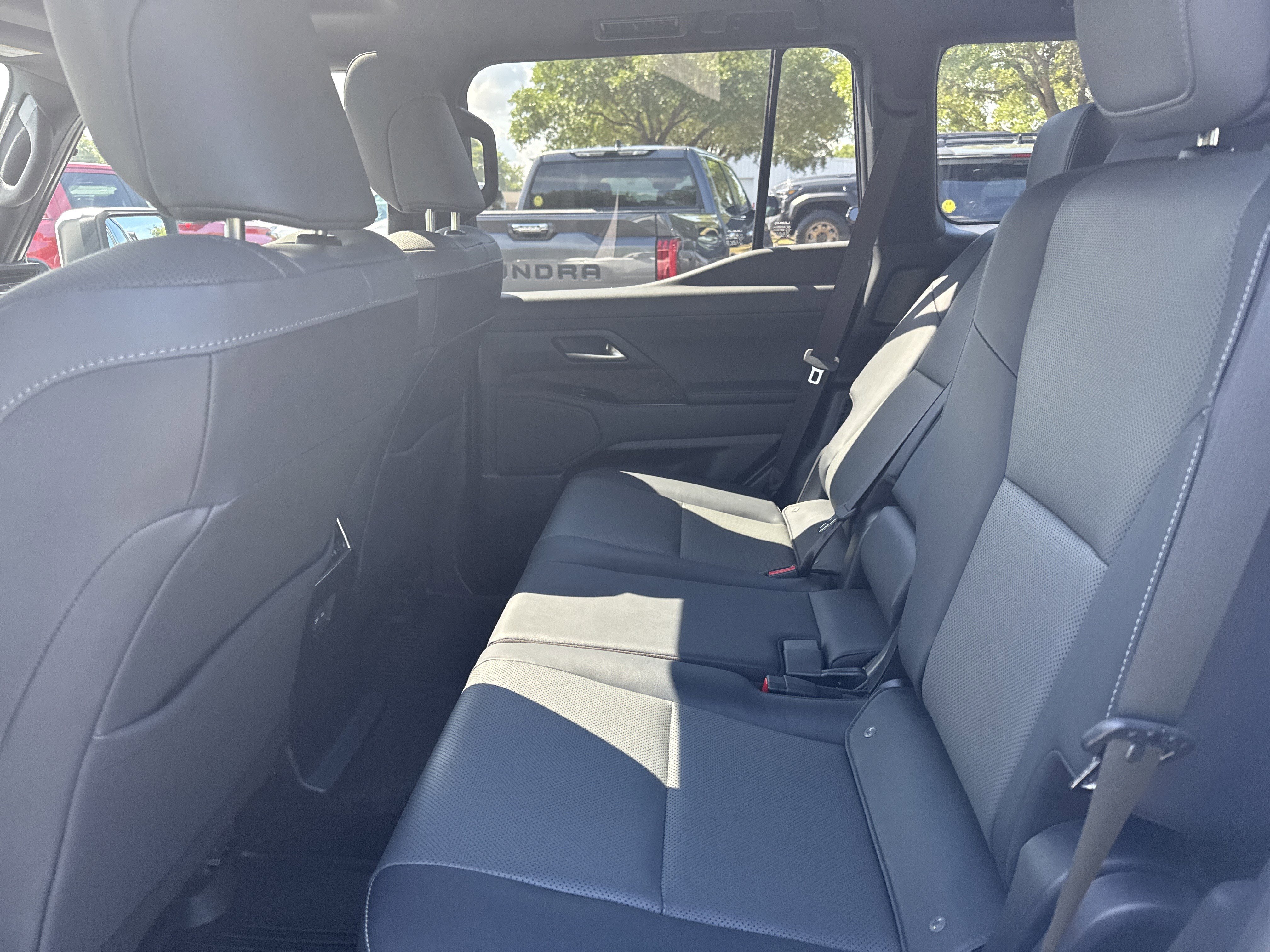Used 2024 Lexus GX 550 AWD/4WD image 24