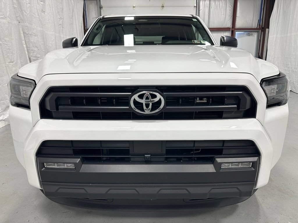 Used 2025 Toyota 4Runner SR5 AWD/4WD image 2