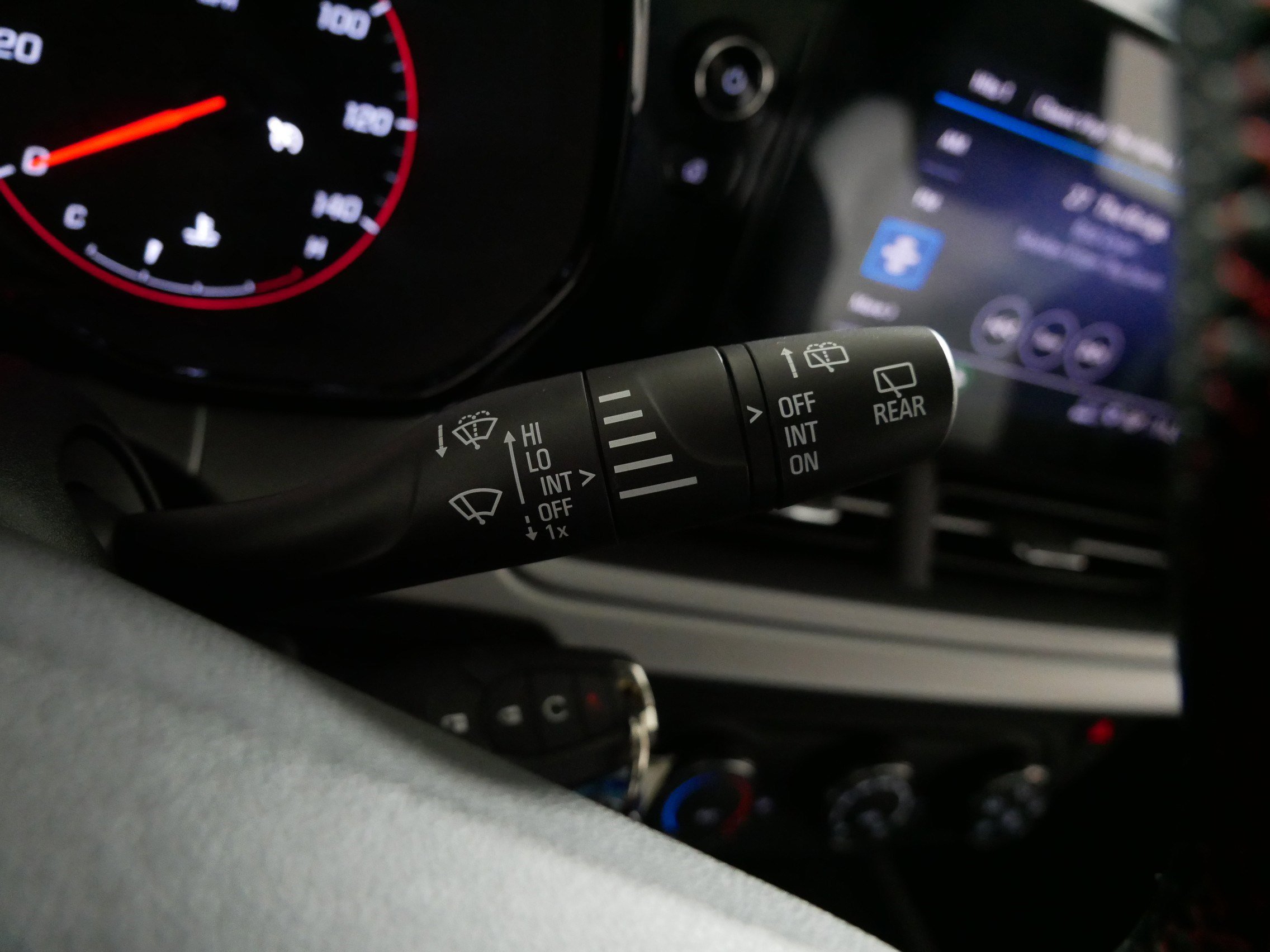 Used 2024 Chevrolet Trax RS w/ Driver Confidence Package image 31