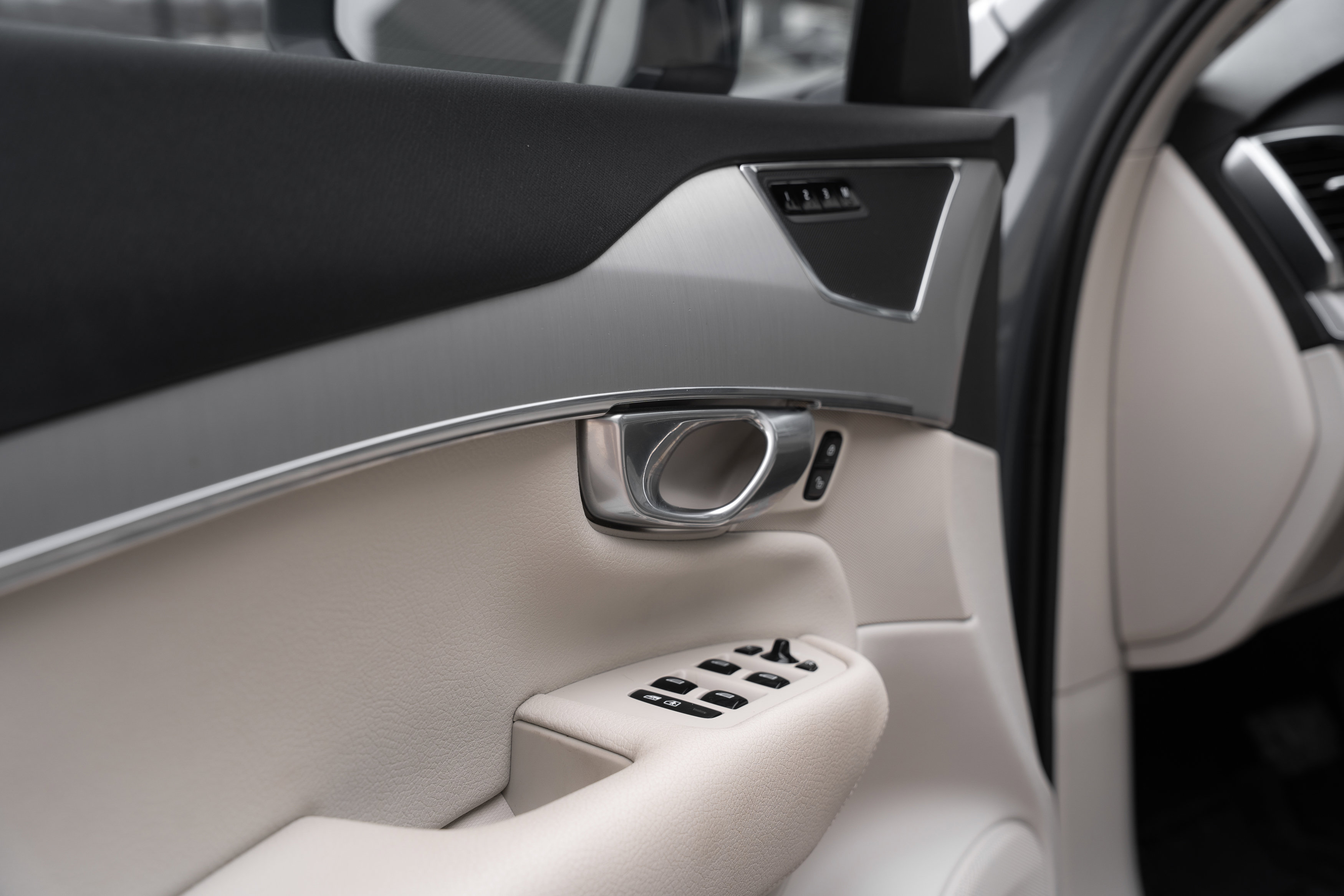 Used 2022 Volvo XC90 T5 Momentum w/ Climate Package image 19