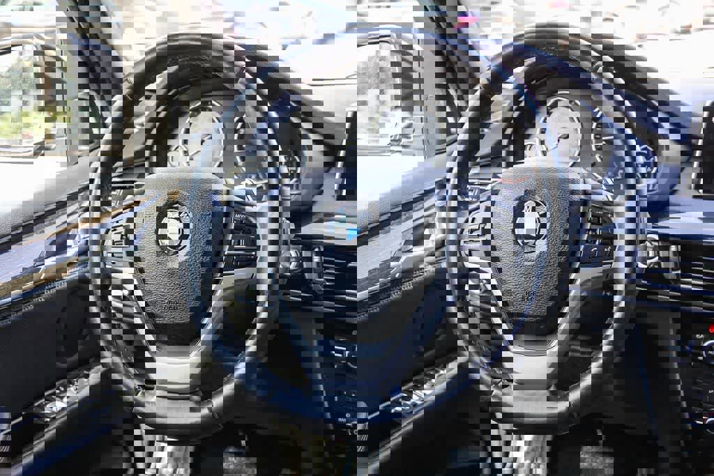 Used 2018 BMW X5 sDrive35i w/ M Sport Package image 16