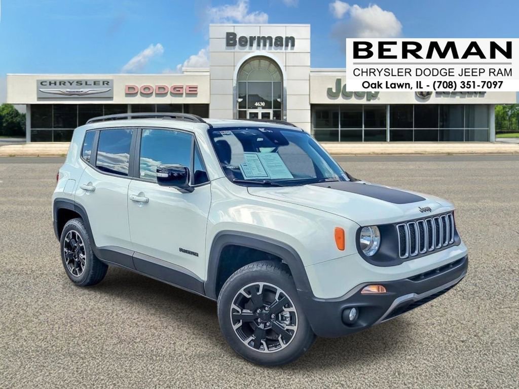 Used 2023 Jeep Renegade Latitude AWD/4WD video 1