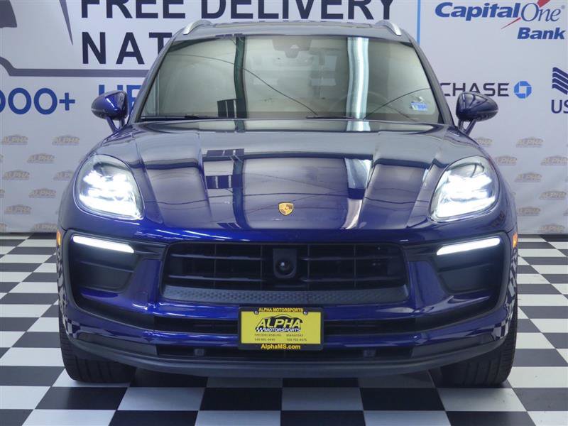 Used 2023 Porsche Macan AWD/4WD image 2