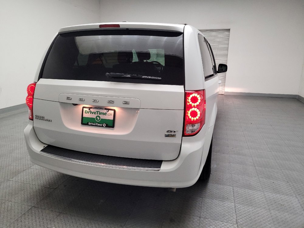 Used 2018 Dodge Grand Caravan GT FWD image 7