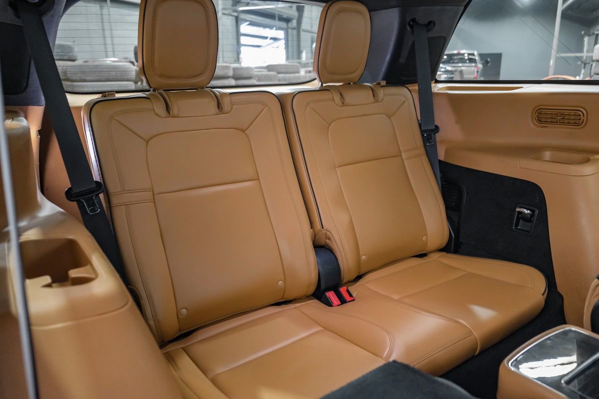 Used 2020 Lincoln Aviator Black Label Grand Touring w/ Class IV Trailer Tow Package image 39