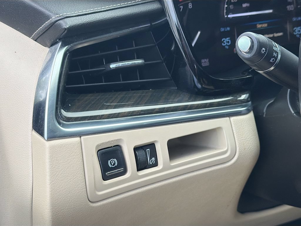 Used 2018 Cadillac XT5 FWD image 10