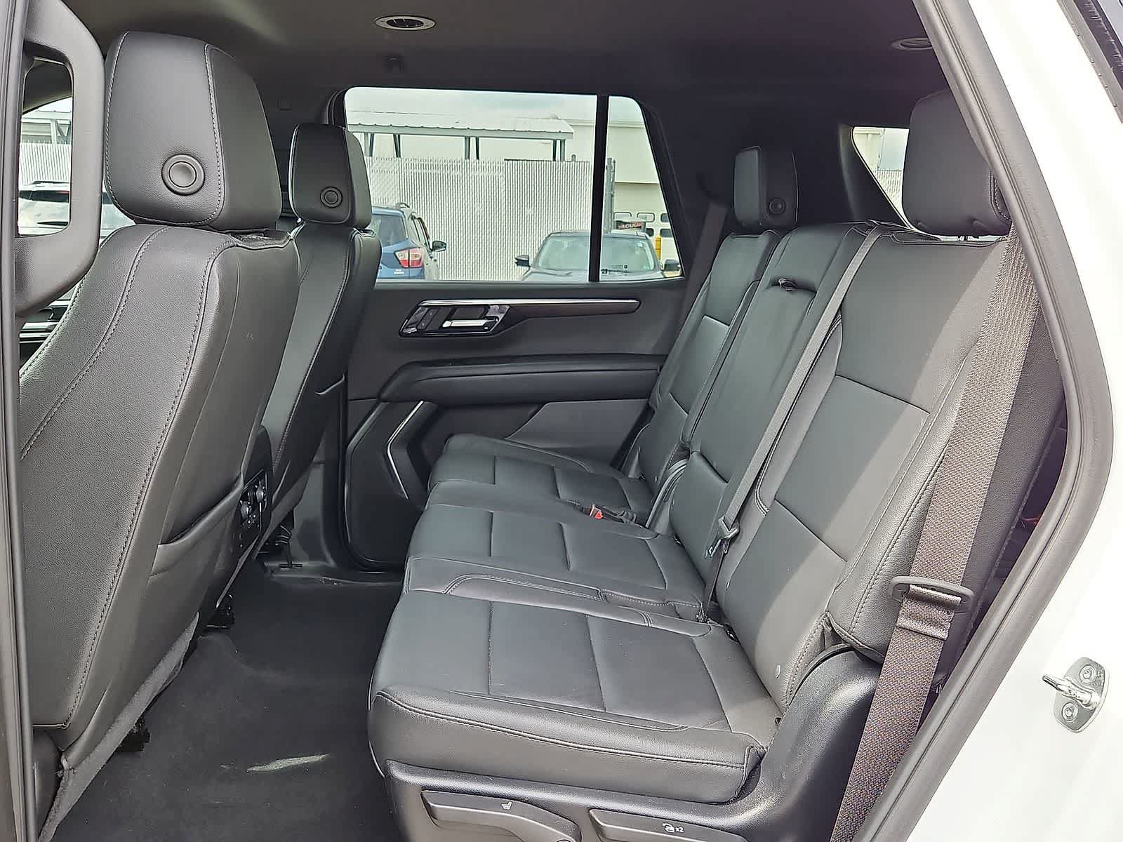 Used 2025 Chevrolet Tahoe LT AWD/4WD image 30