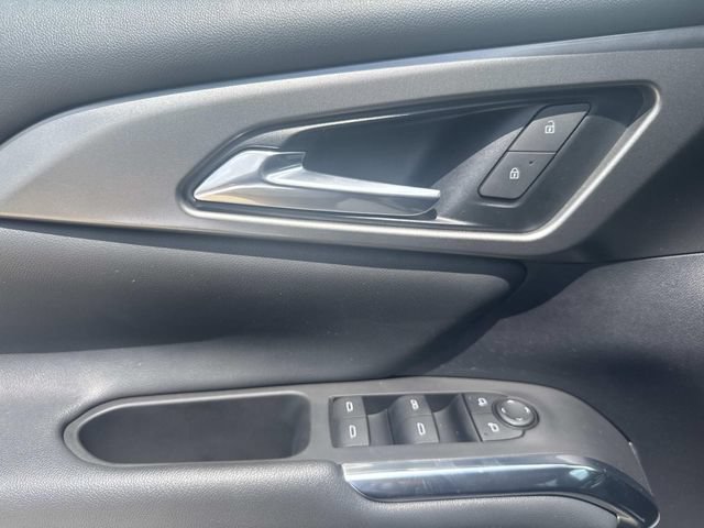 Used 2024 Chevrolet Traverse LT w/ LPO, Floor Liner Package FWD image 28